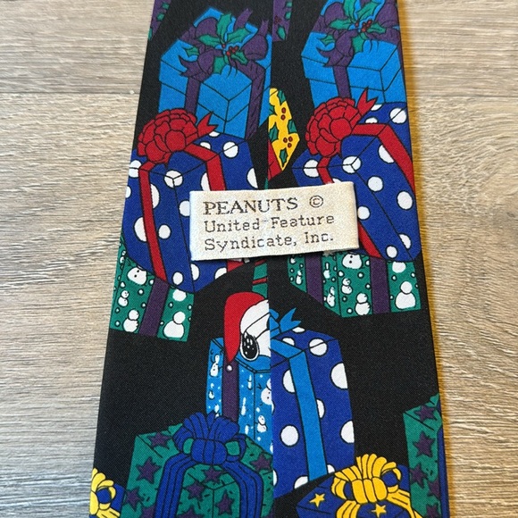 Vintage Christmas Snoopy Necktie / 90s / Peanuts - Picture 3 of 6